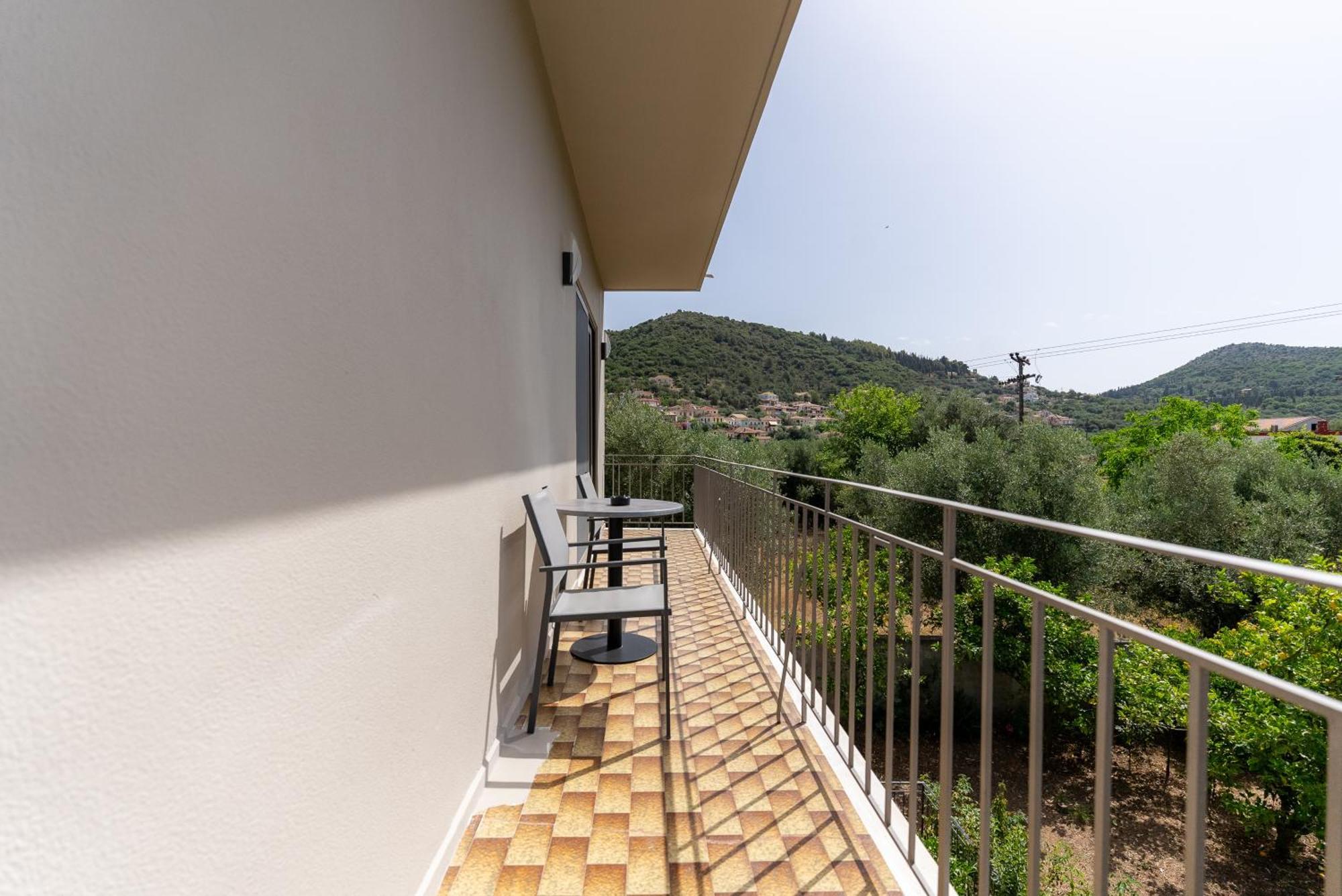 Ithaca Residence Вати Екстериор снимка