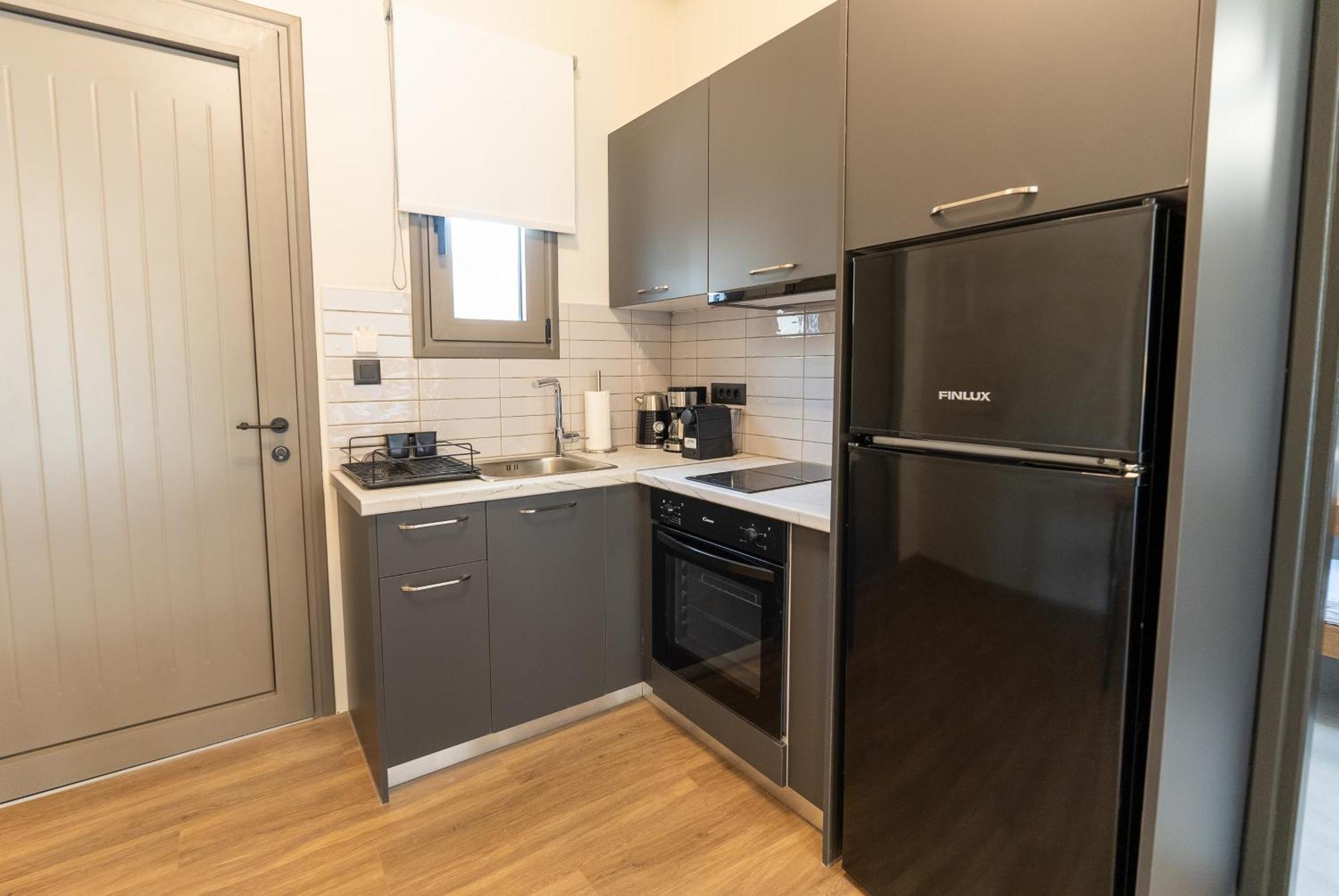 Ithaca Residence Вати Екстериор снимка